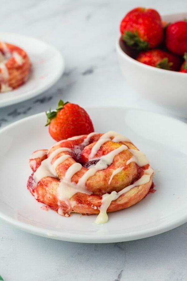 strawberry cinnamon roll